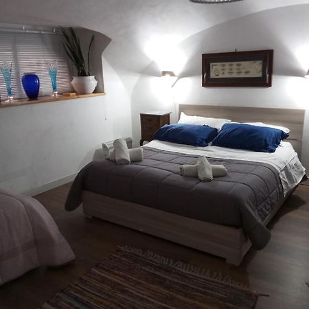 Domvs 84 Hotel Torre Annunziata Buitenkant foto